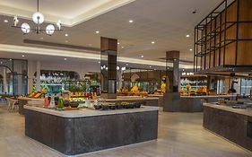 Family Selection At Grand Palladium Kantenah Resort & Spa